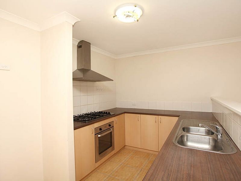 2/230 Knutsford Avenue, Kewdale WA 6105