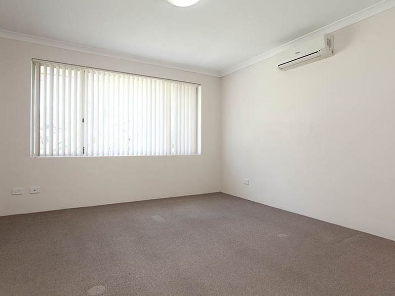 2/230 Knutsford Avenue, Kewdale WA 6105