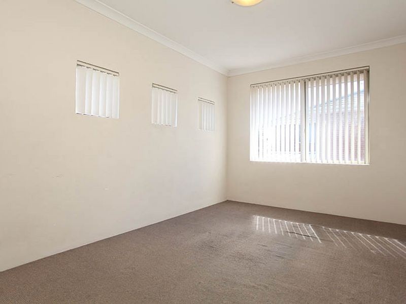 2/230 Knutsford Avenue, Kewdale WA 6105