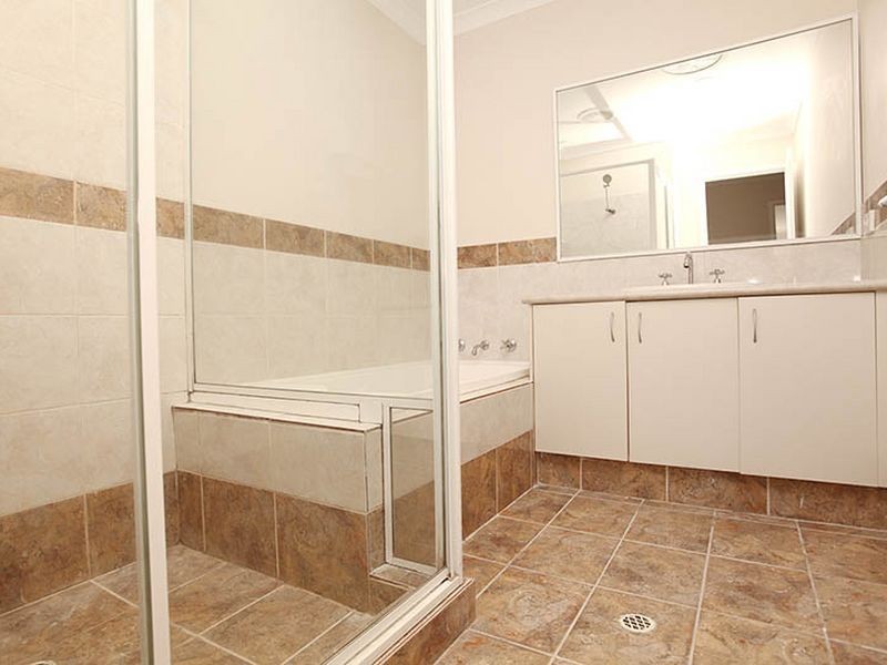 2/230 Knutsford Avenue, Kewdale WA 6105