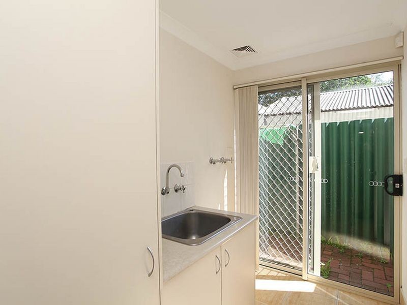 2/230 Knutsford Avenue, Kewdale WA 6105