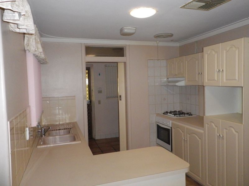 81 Pearl Road, Cloverdale WA 6105