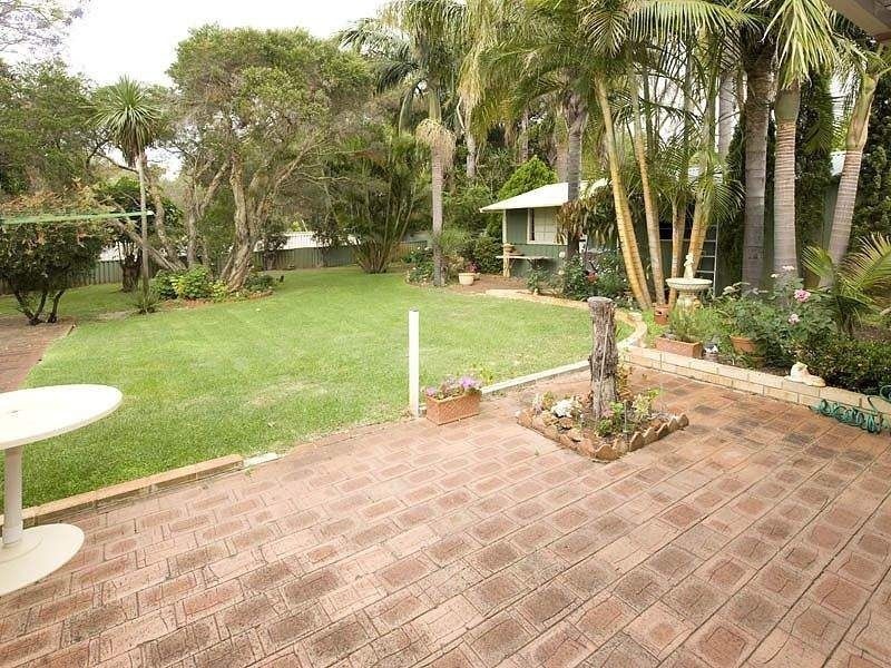 81 Pearl Road, Cloverdale WA 6105