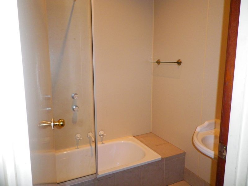 211 Gabriel Street, Cloverdale WA 6105