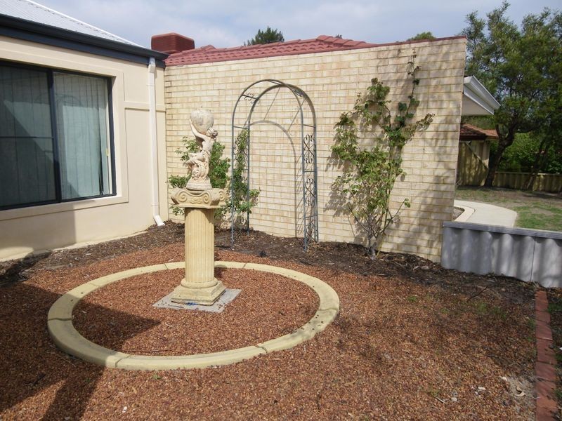 8 Firby Street, Cloverdale WA 6105