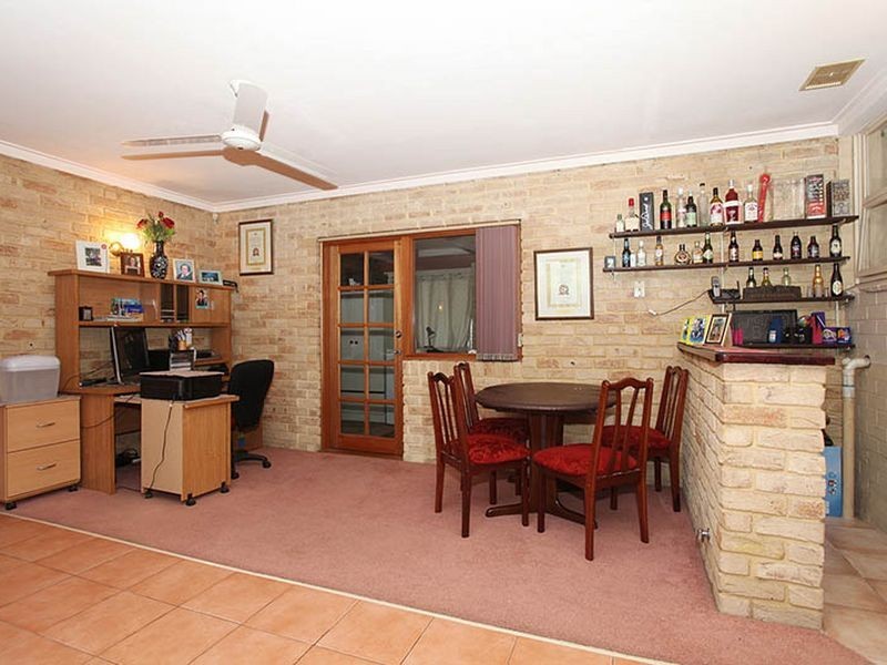 81 Pearl Road, Cloverdale WA 6105