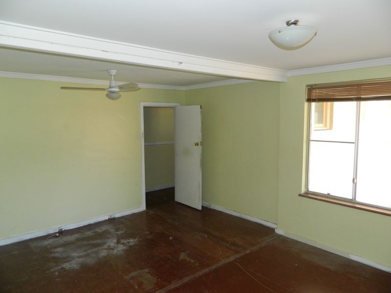 44A Pearl Road, Cloverdale WA 6105