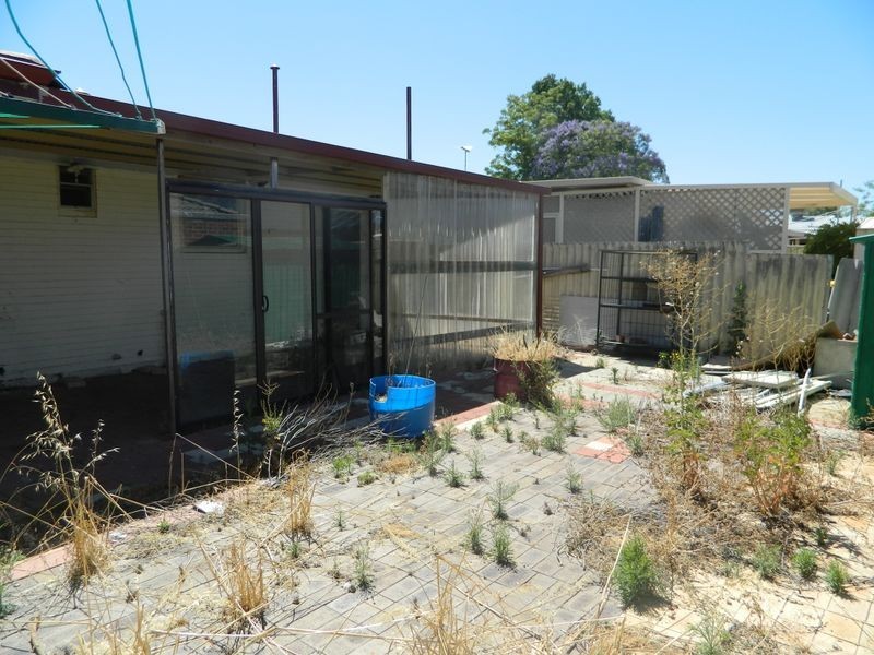 44A Pearl Road, Cloverdale WA 6105