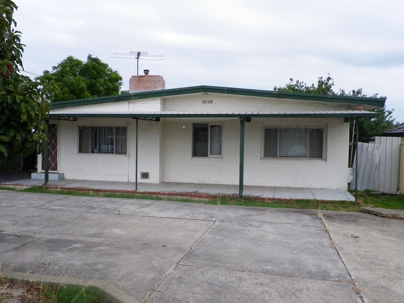 399 Flinders Street, Nollamara WA 6061