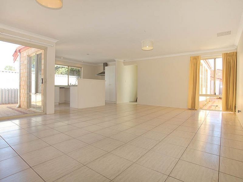 27 The Court, Redcliffe WA 6104