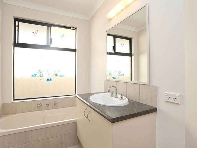 2A Acton Avenue, Bentley WA 6102
