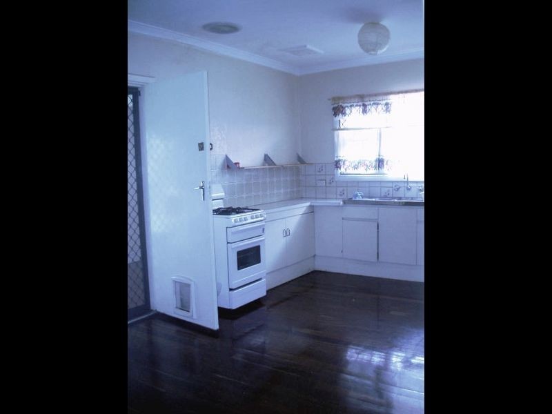 25 Paulett Way, Belmont WA 6104