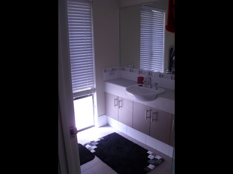 5 Yoondarn Elbow, Wattle Grove WA 6107