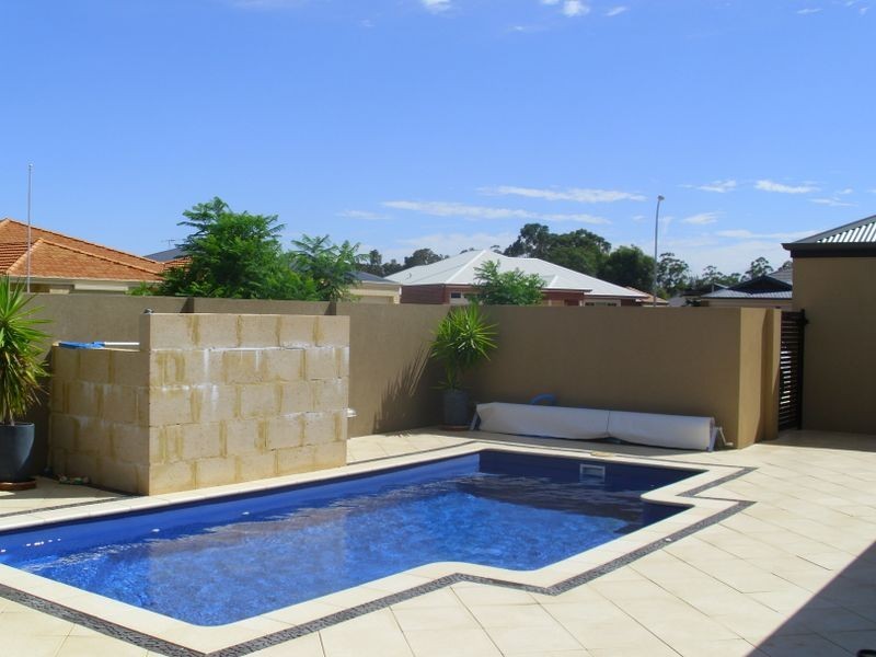 5 Yoondarn Elbow, Wattle Grove WA 6107