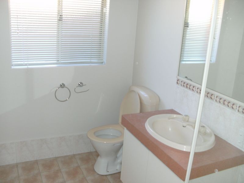 8 Wagstaff Road, Redcliffe WA 6104