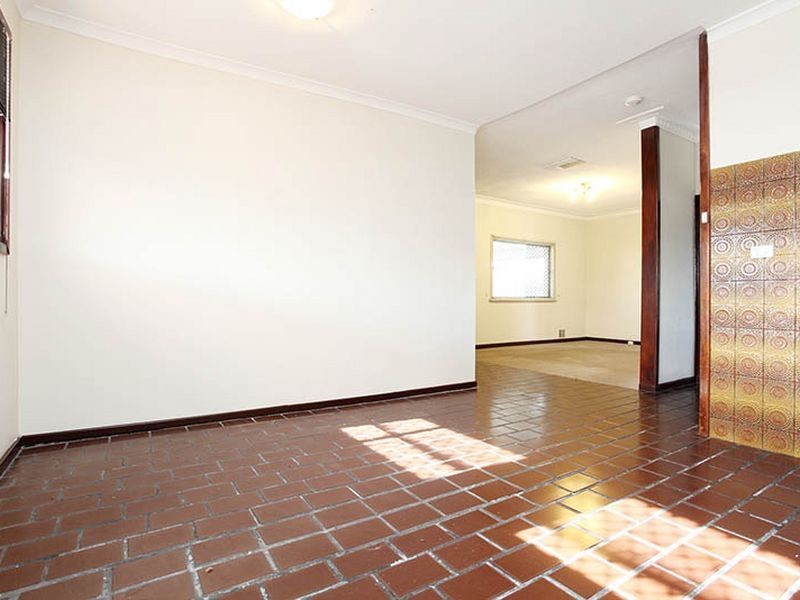 42 Morrison Road, Redcliffe WA 6104