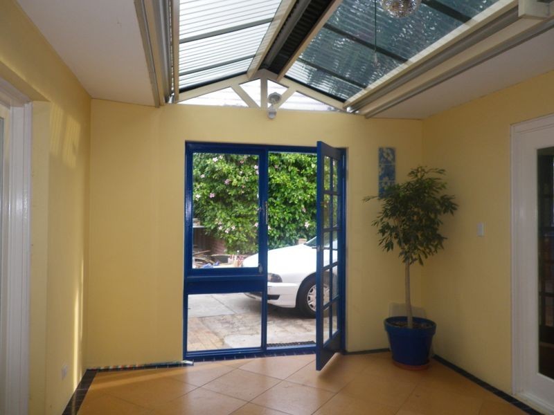 24 Berehaven Avenue, Thornlie WA 6108