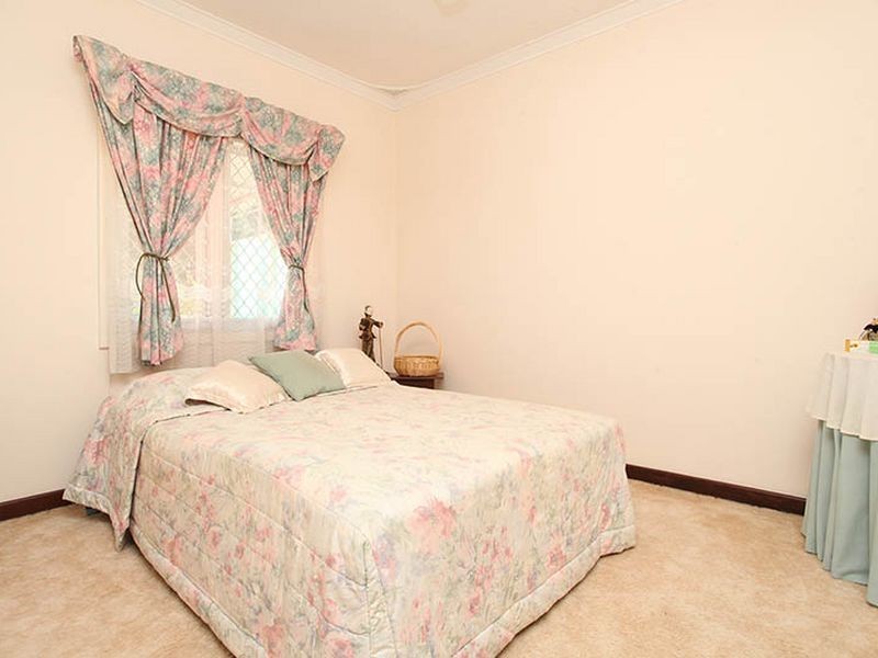 465 Abernethy Road, Cloverdale WA 6105