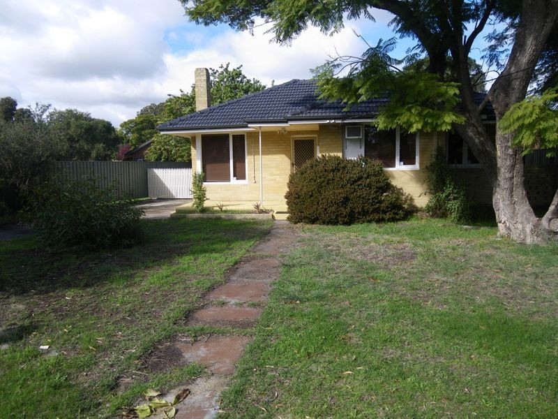 38 Kennerly Street, Cloverdale WA 6105