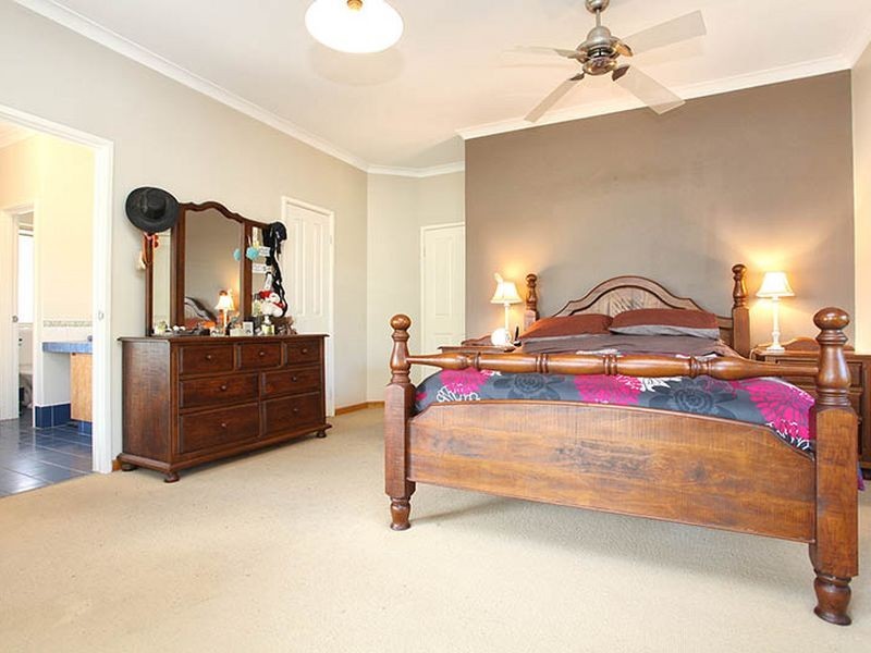 15 Waterwheel Road, Bedfordale WA 6112