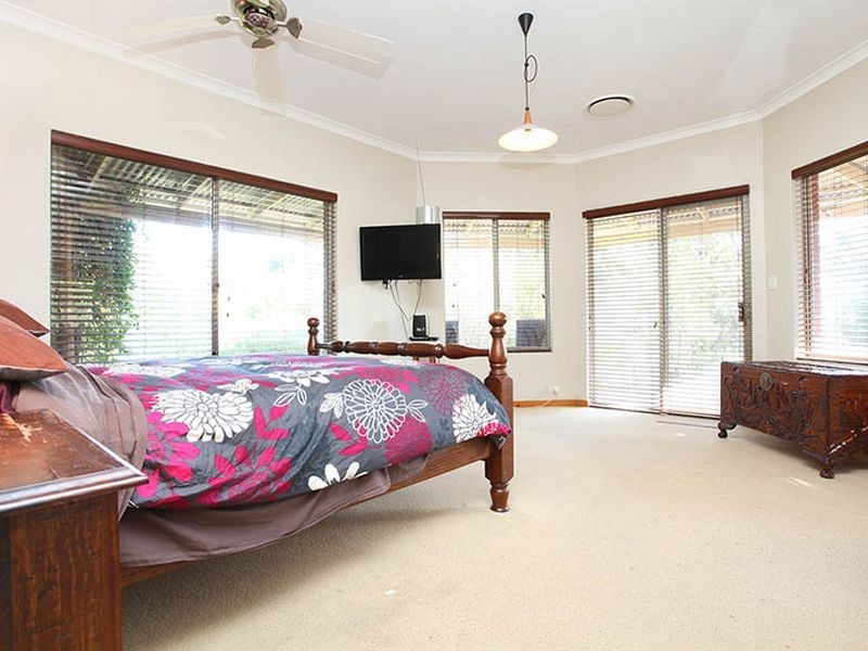 15 Waterwheel Road, Bedfordale WA 6112