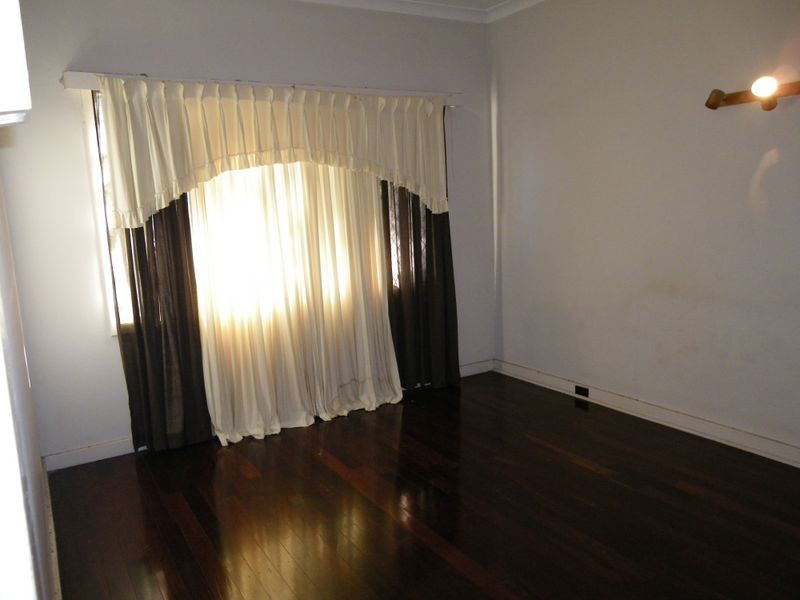 325 Belgravia Street, Cloverdale WA 6105