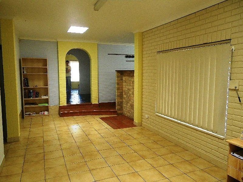 10 Salisbury Road, Rivervale WA 6103