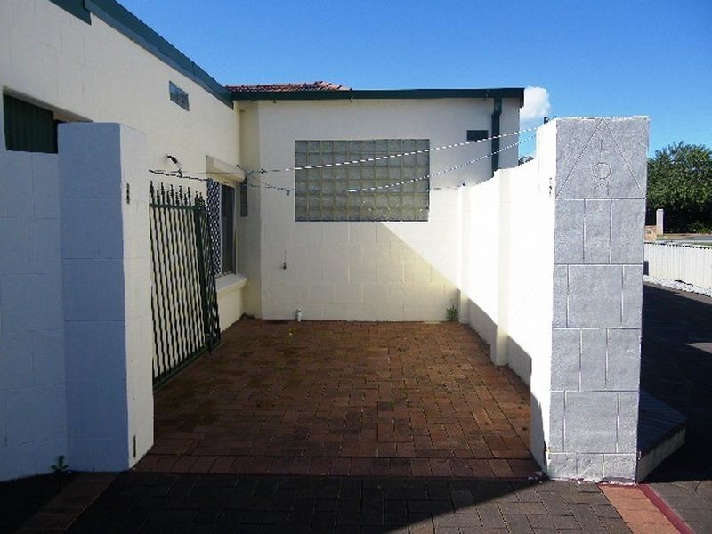 10 Salisbury Road, Rivervale WA 6103