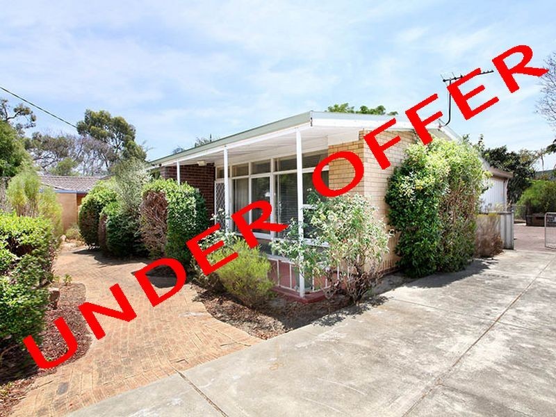 79 Pearl Road, Cloverdale WA 6105