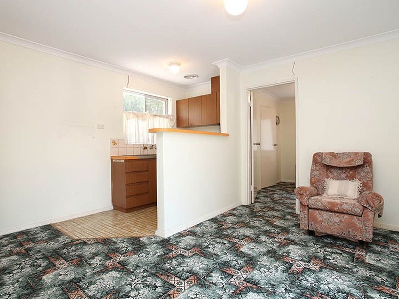 79 Pearl Road, Cloverdale WA 6105