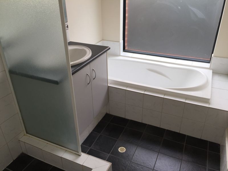 1/374 Sydenham Street, Cloverdale WA 6105