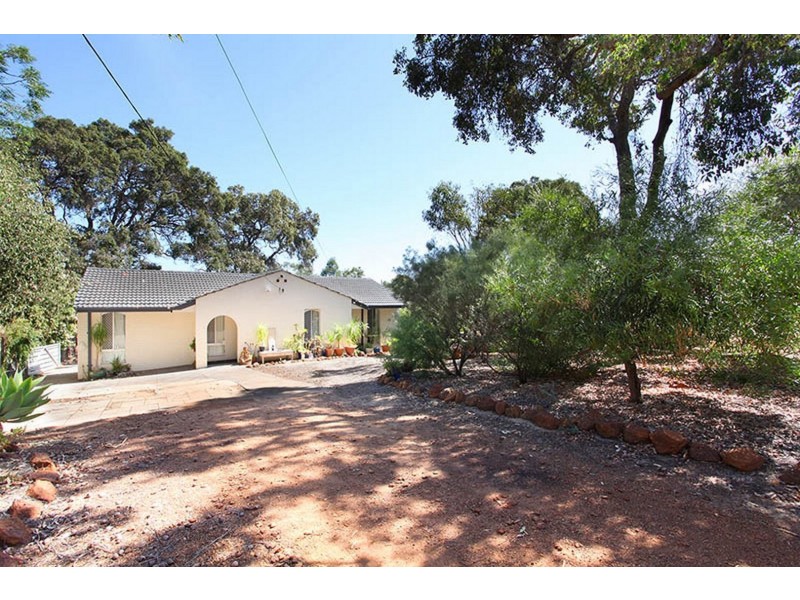 31 Collins road, Kalamunda WA 6076