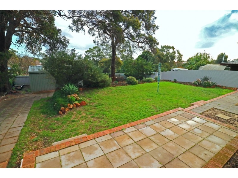 31 Collins road, Kalamunda WA 6076