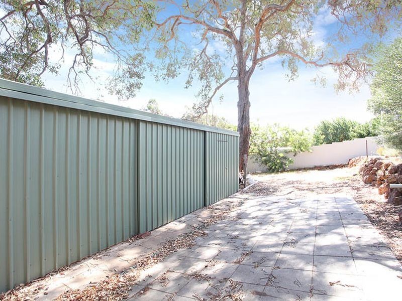 31 Collins road, Kalamunda WA 6076