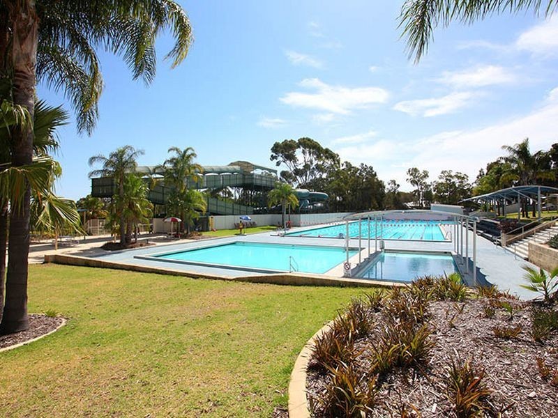 31 Collins road, Kalamunda WA 6076