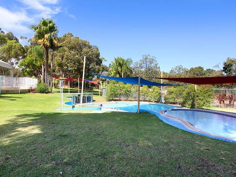 31 Collins road, Kalamunda WA 6076