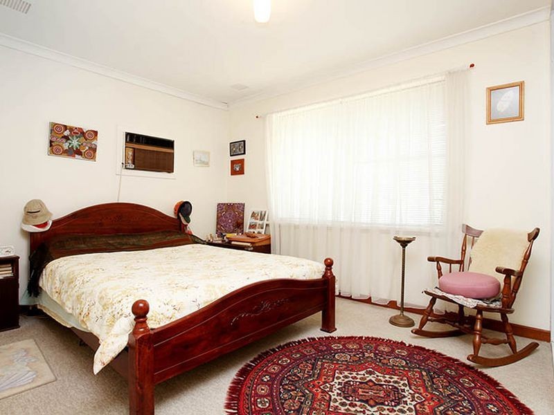 28 & 30 Treave Street, Cloverdale WA 6105