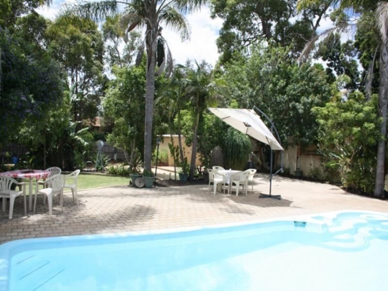 31 Bottega place, Lesmurdie WA 6076