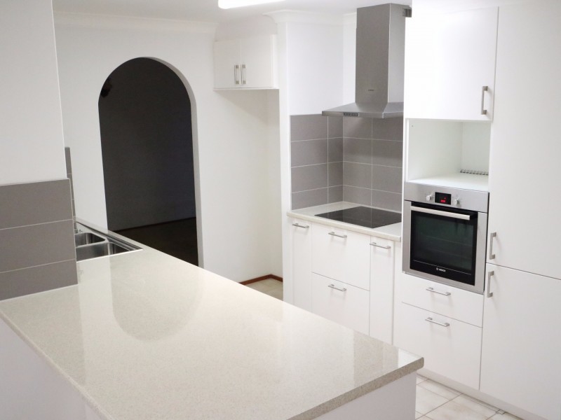 295 Knutsford Avenue, Kewdale WA 6105