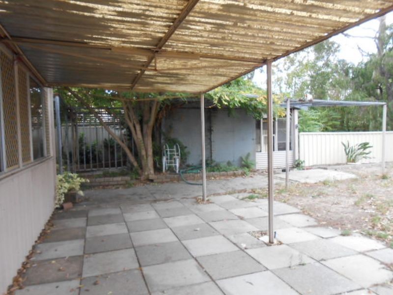 24 Finnan Street, Cloverdale WA 6105