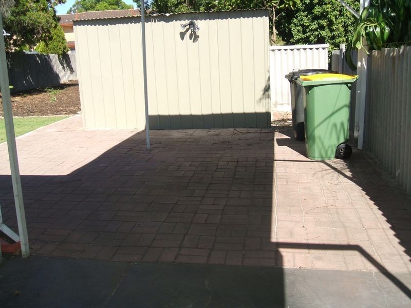 32A Yale Road, Thornlie WA 6108