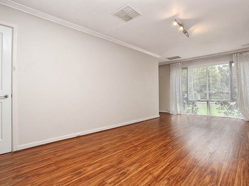 421 Belmont Avenue, Cloverdale WA 6105