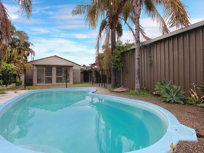 421 Belmont Avenue, Cloverdale WA 6105