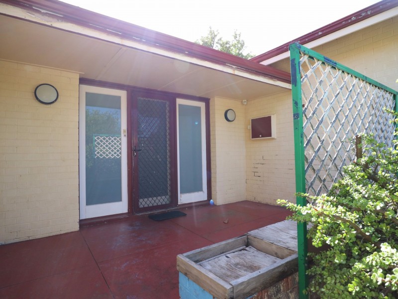 113 Arlunya Avenue, Cloverdale WA 6105