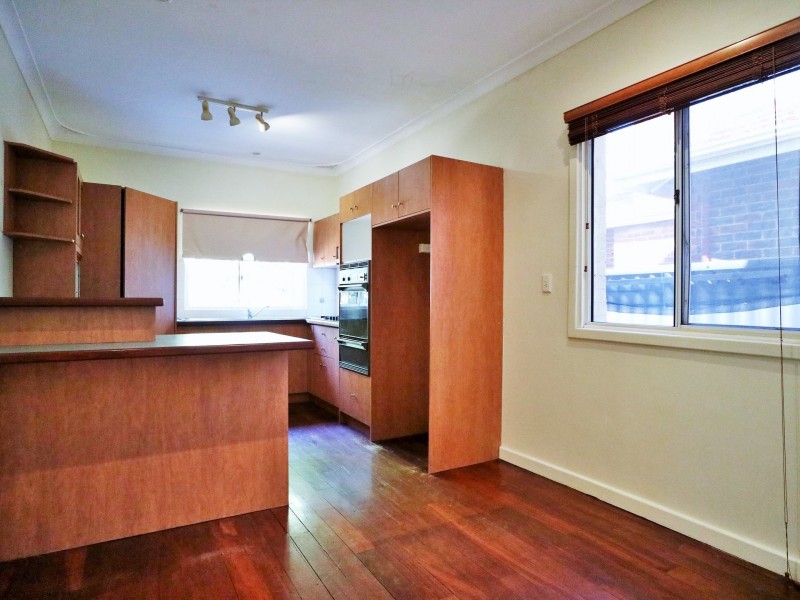 113 Arlunya Avenue, Cloverdale WA 6105