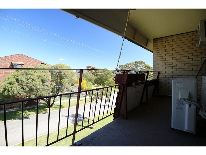 24/58 King George Street, Victoria Park WA 6100