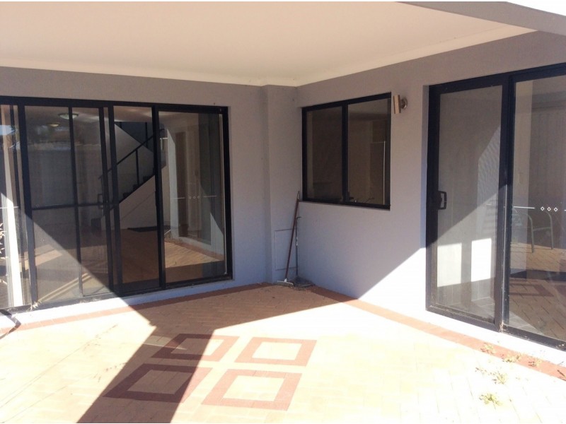 2/145 Shepperton Road, Victoria Park WA 6100