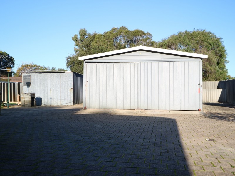 10 Elmsfield Street, Belmont WA 6104