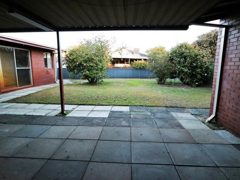 121A/123 Arlunya Avenue, Cloverdale WA 6105