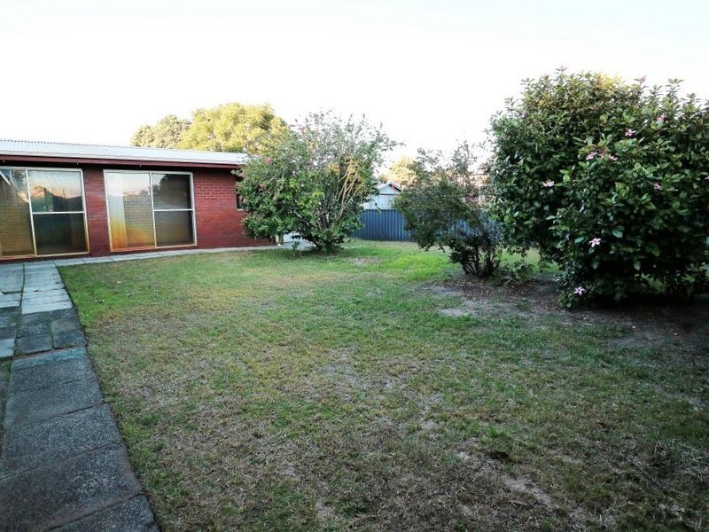 121A/123 Arlunya Avenue, Cloverdale WA 6105